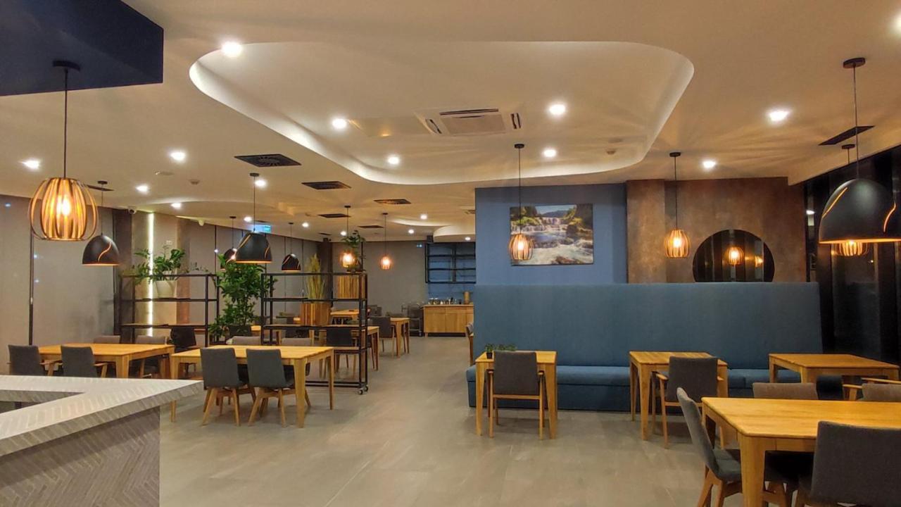 Hotel Gold Jet Біхач Екстер'єр фото