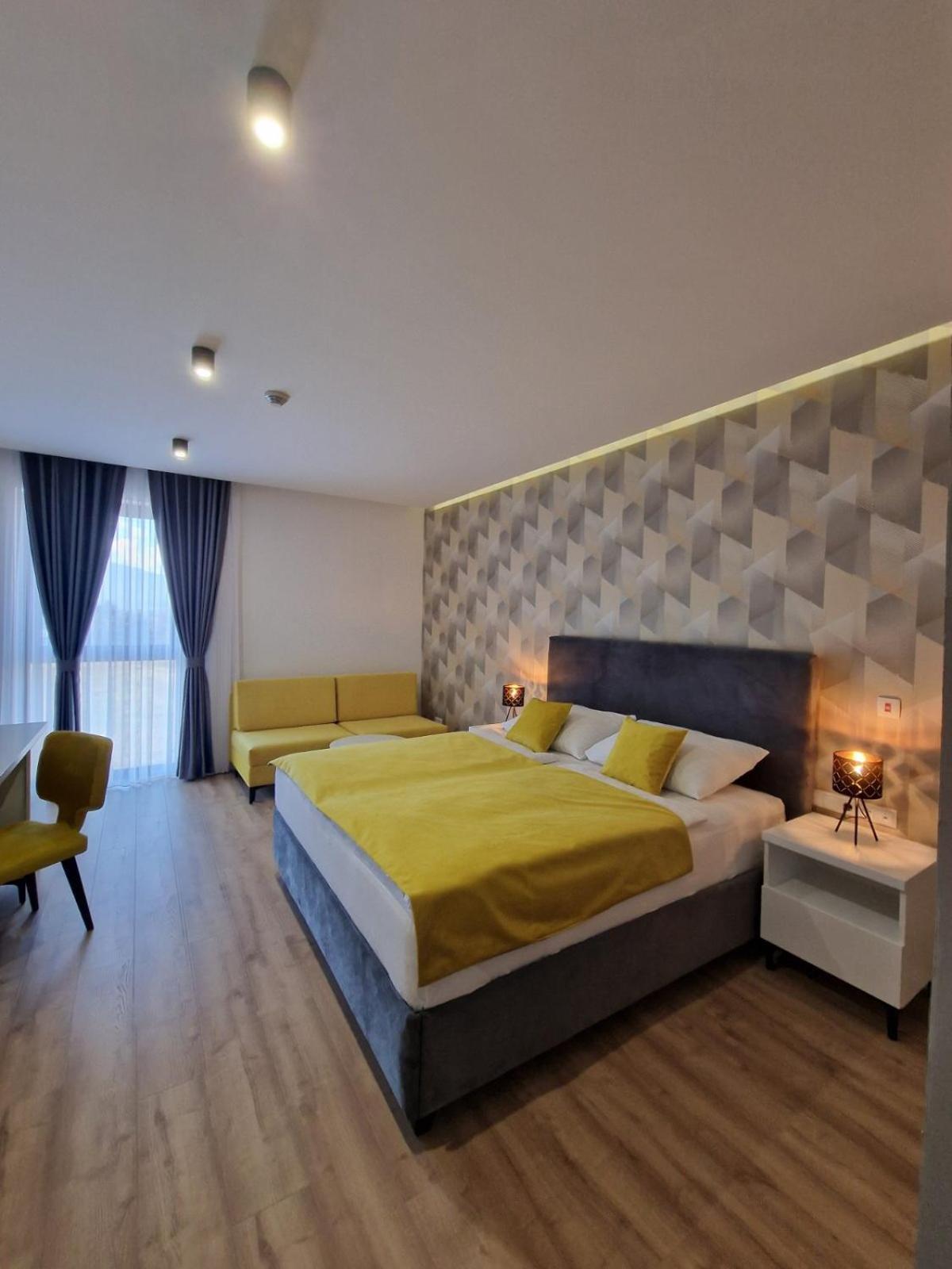 Hotel Gold Jet Біхач Екстер'єр фото