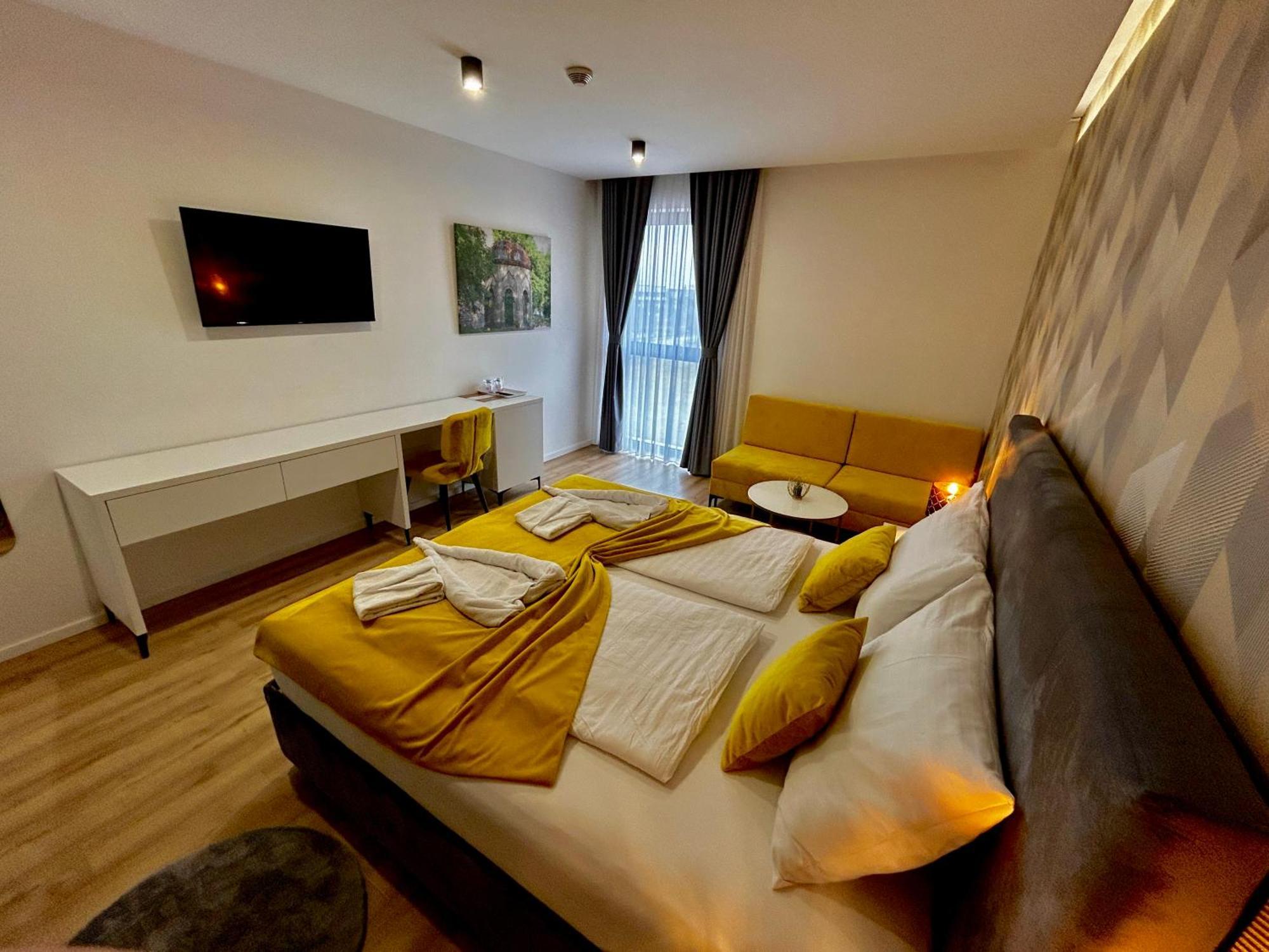Hotel Gold Jet Біхач Екстер'єр фото