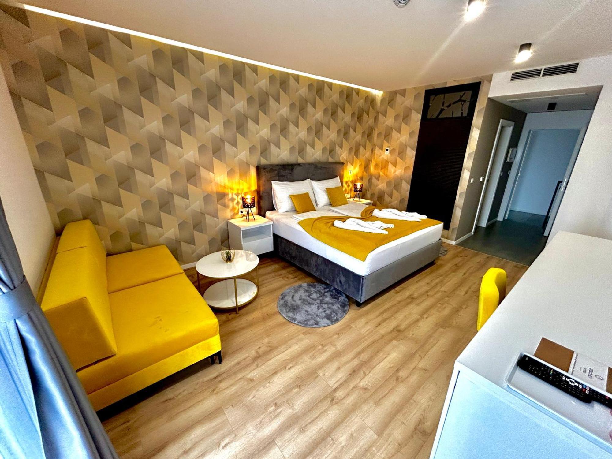 Hotel Gold Jet Біхач Екстер'єр фото
