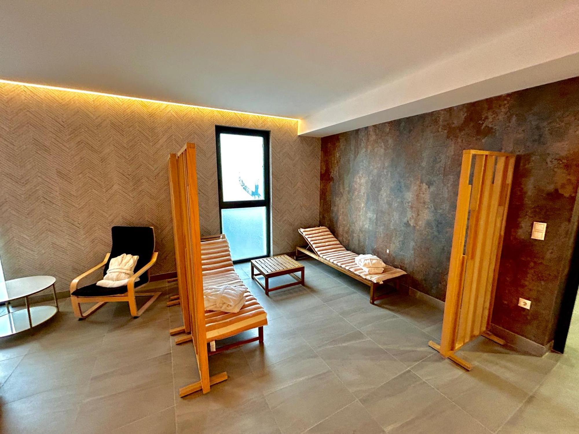 Hotel Gold Jet Біхач Екстер'єр фото