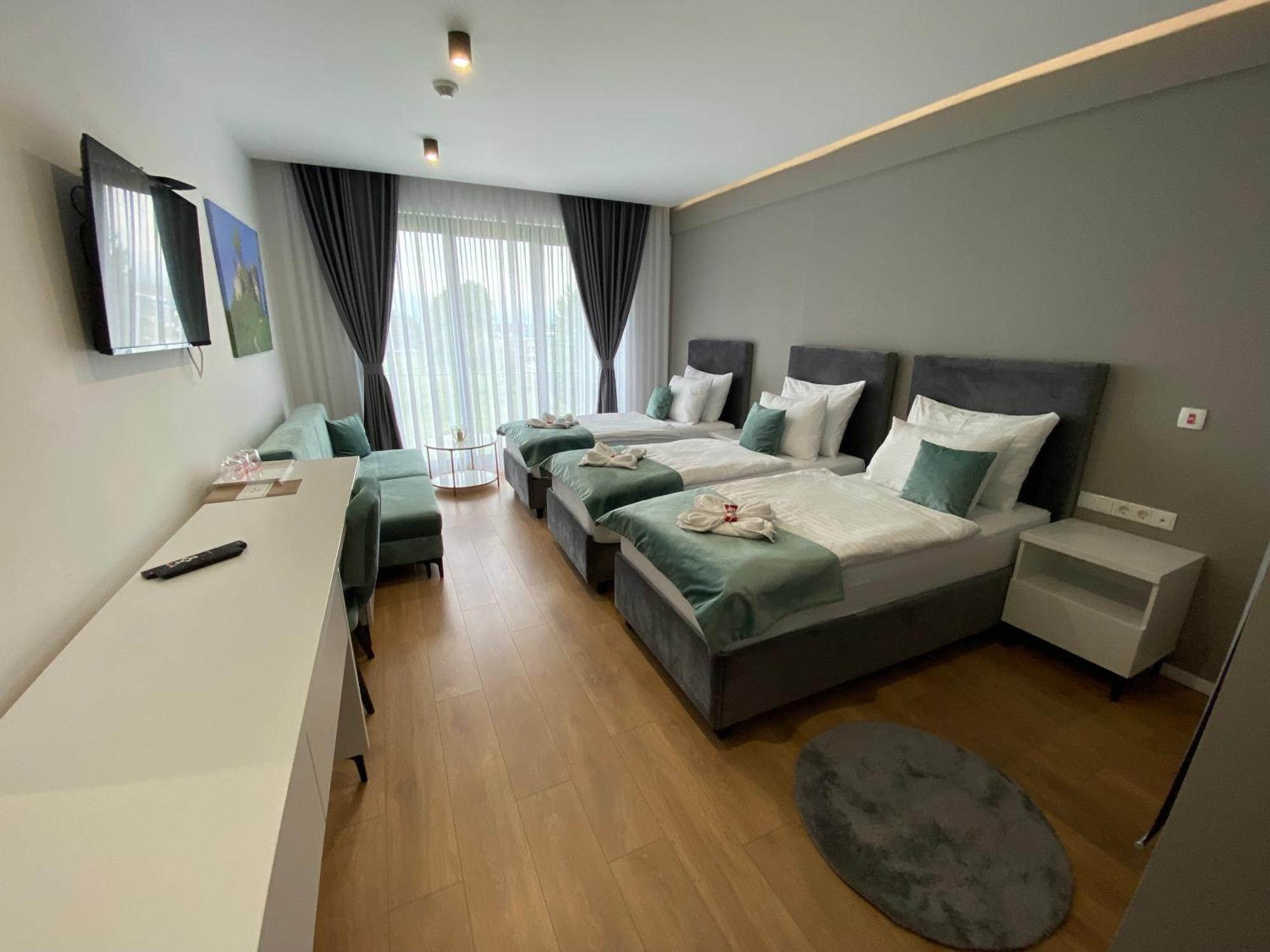 Hotel Gold Jet Біхач Екстер'єр фото