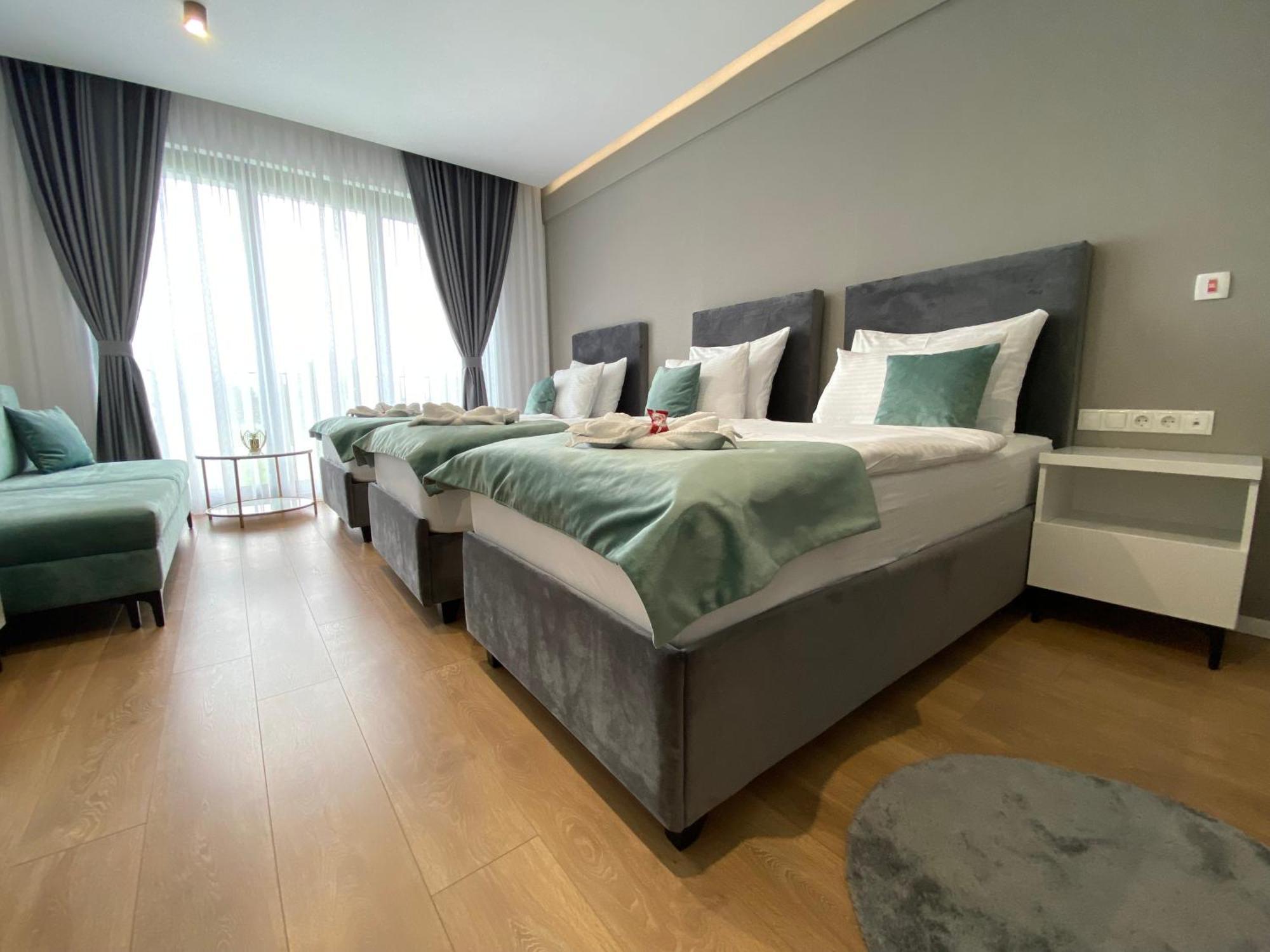 Hotel Gold Jet Біхач Екстер'єр фото